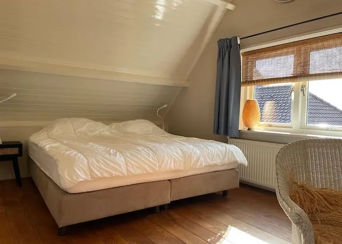 בית נופש Bergense Duyn By Droomvilla ברחן